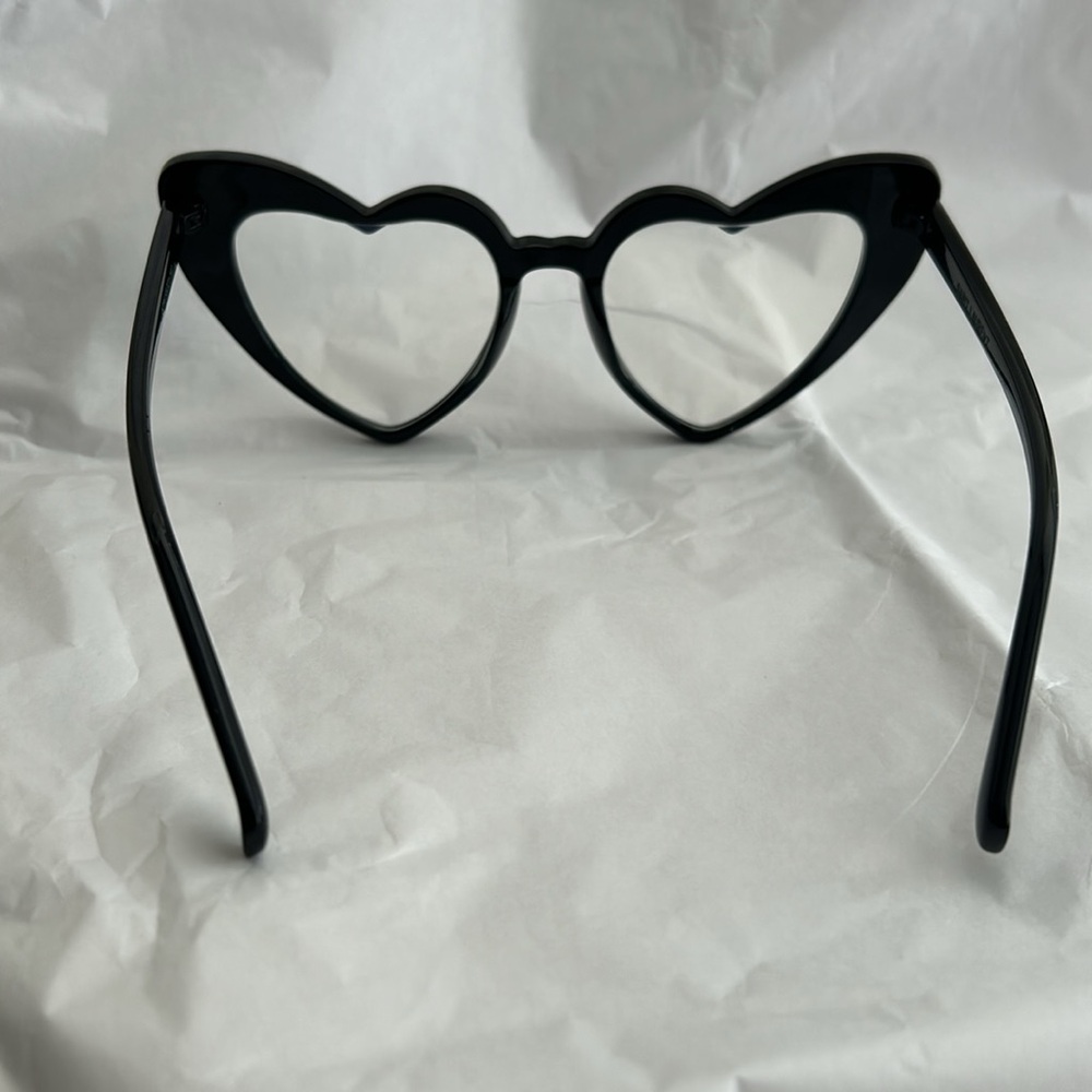 SAINT LAURENT Glasses
SL 181 LouLou Clear Heart Eyes Black - Picture 4 of 5